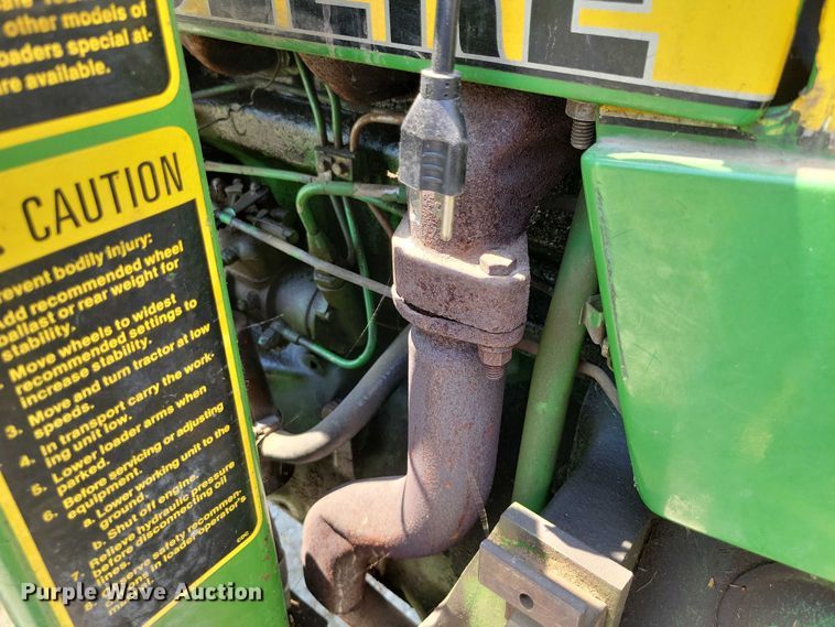 image for item DX7250 1980 John Deere 2040 tractor