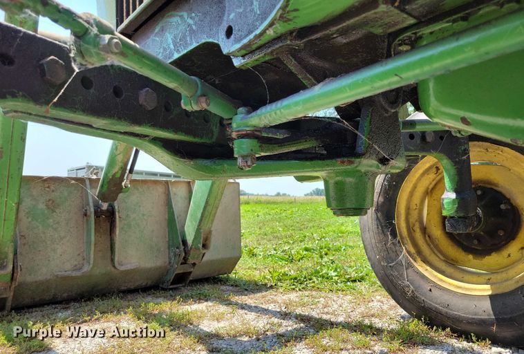 image for item DX7250 1980 John Deere 2040 tractor