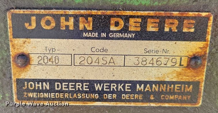 image for item DX7250 1980 John Deere 2040 tractor