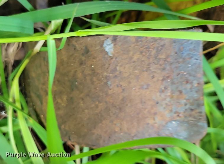 image for item DX7250 1980 John Deere 2040 tractor