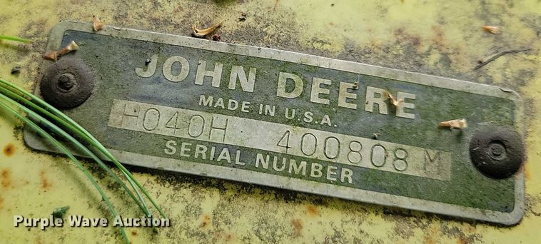 image for item DX7250 1980 John Deere 2040 tractor