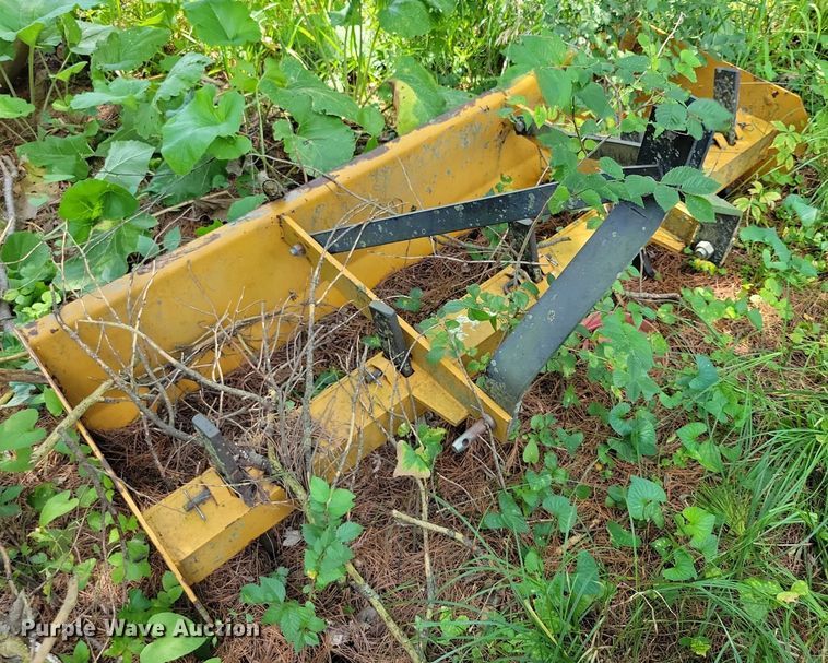 image for item DX7250 1980 John Deere 2040 tractor