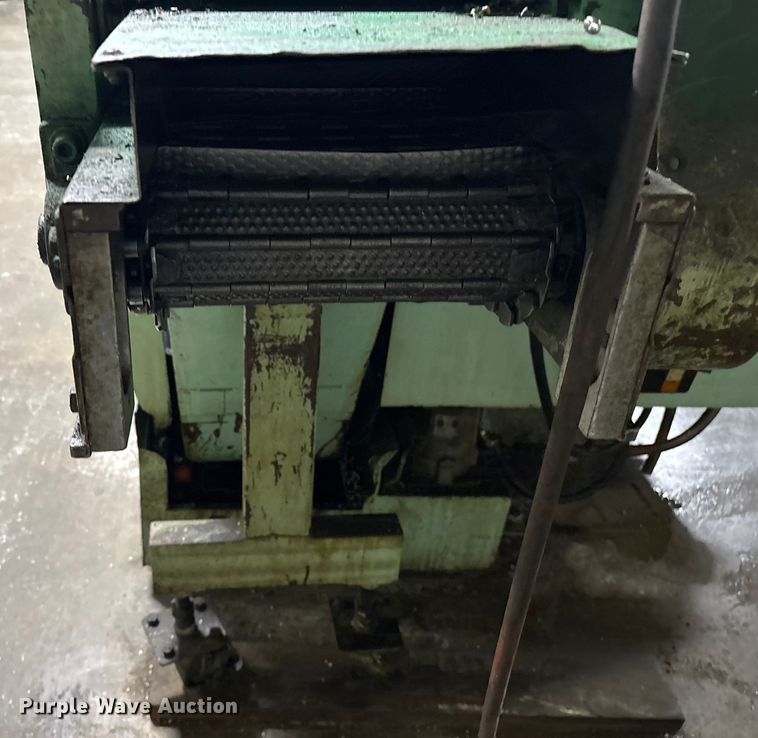 image for item DY0909 Victor Taichung V Turn-26 lathe