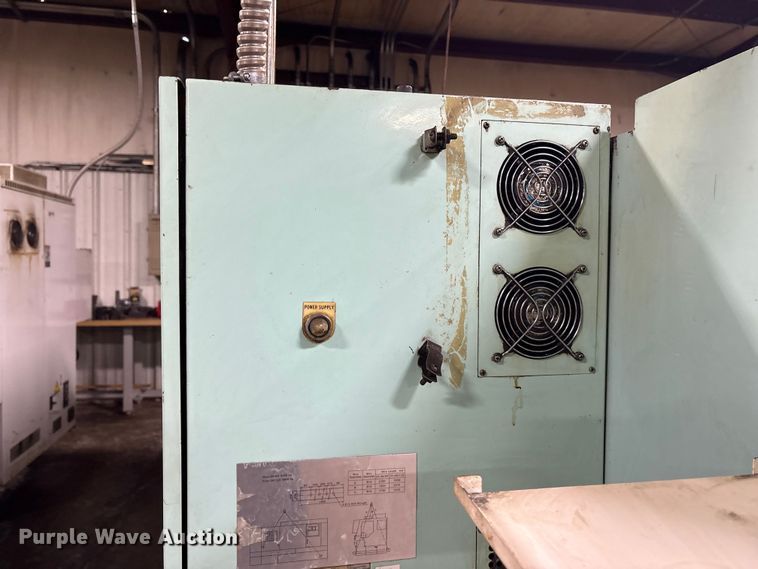 image for item DY0909 Victor Taichung V Turn-26 lathe