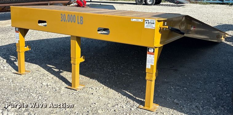 image for item DY0930 Portable loading dock