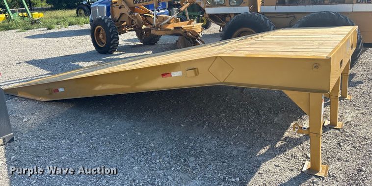 image for item DY0930 Portable loading dock