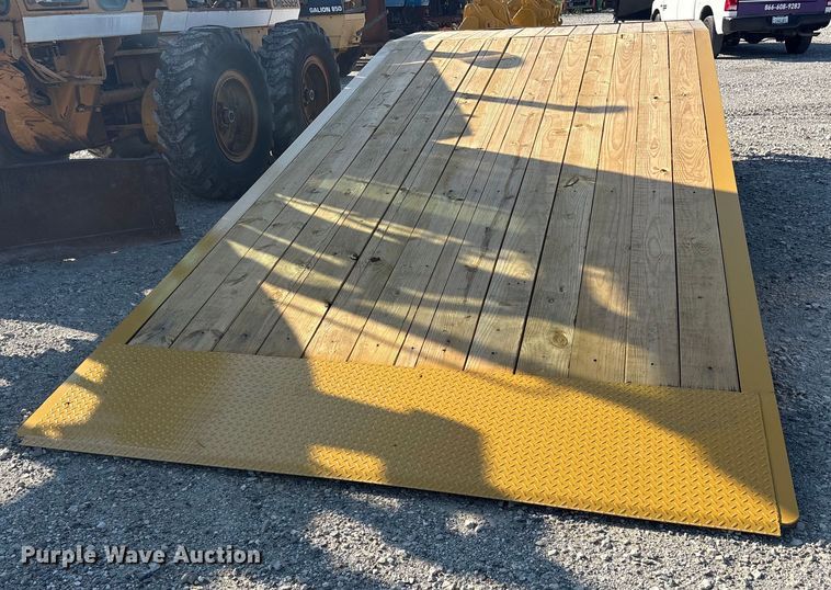 image for item DY0930 Portable loading dock