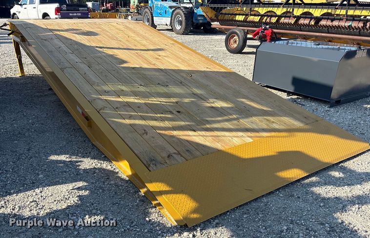 image for item DY0930 Portable loading dock