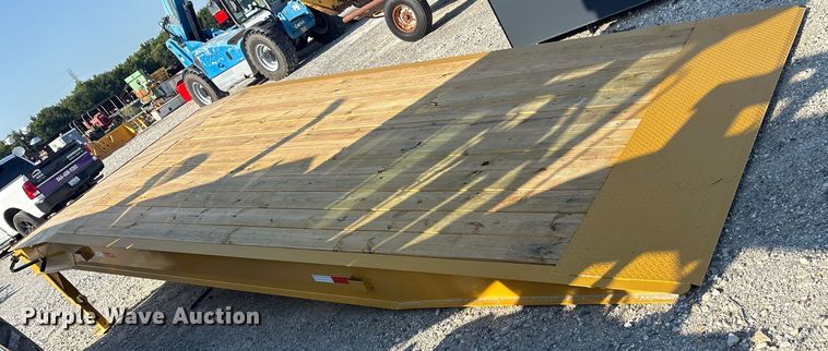 image for item DY0930 Portable loading dock