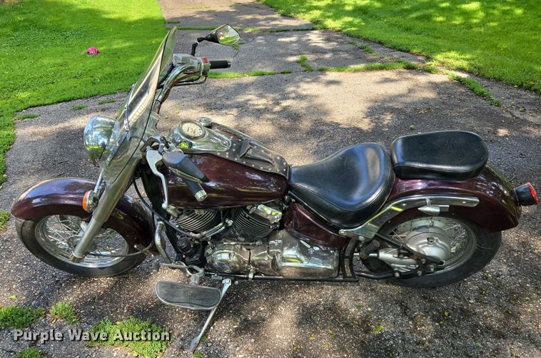 image for item DY1100 1999 Yamaha XVS65ALB motorcycle