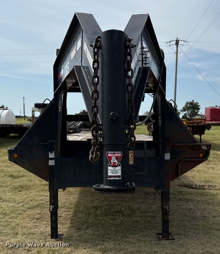 image for item DZ8821 2012 Lamar Trailers GN20K equipment trailer