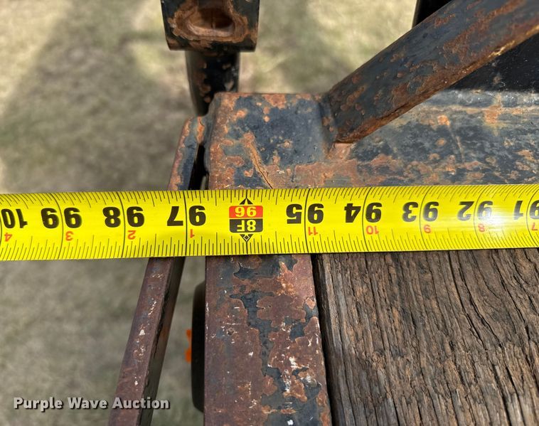 image for item DZ8821 2012 Lamar Trailers GN20K equipment trailer