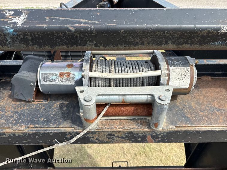 image for item DZ8821 2012 Lamar Trailers GN20K equipment trailer