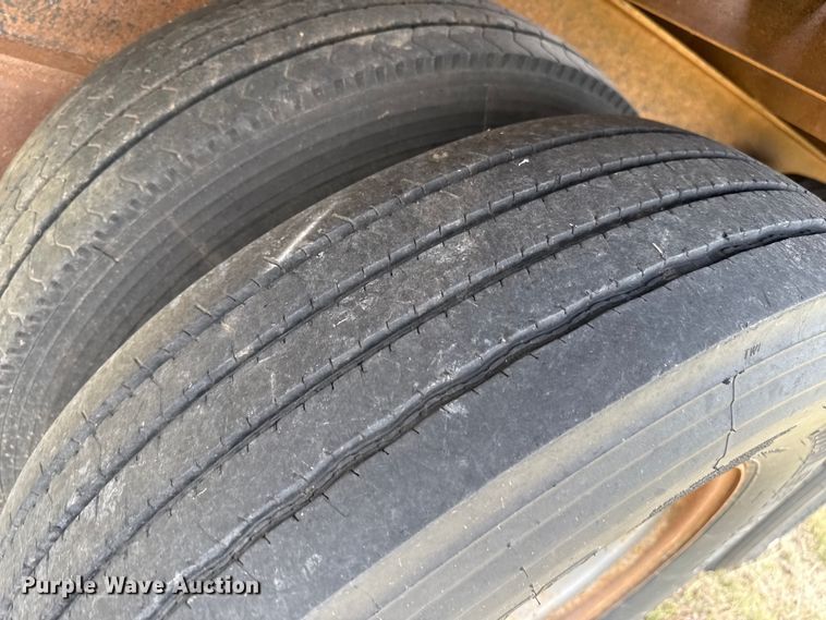 image for item DZ8821 2012 Lamar Trailers GN20K equipment trailer