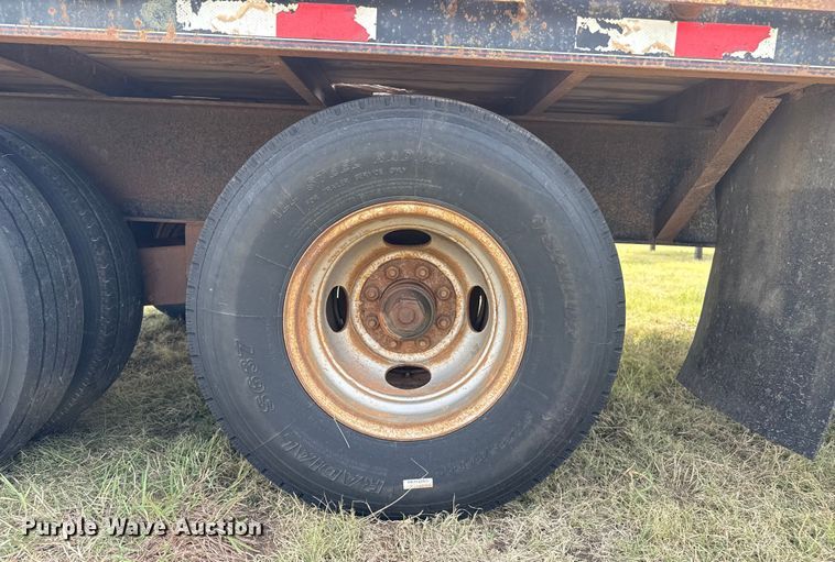 image for item DZ8821 2012 Lamar Trailers GN20K equipment trailer