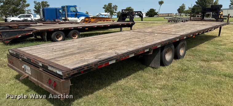 image for item DZ8827 2006 DJTL Flatbed trailer