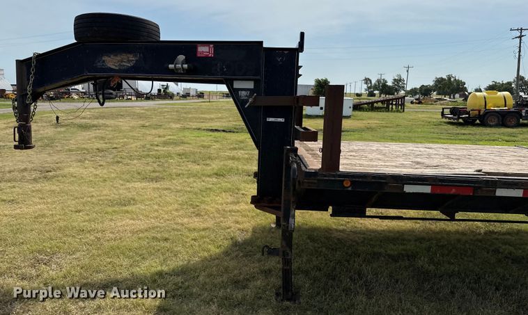 image for item DZ8827 2006 DJTL Flatbed trailer