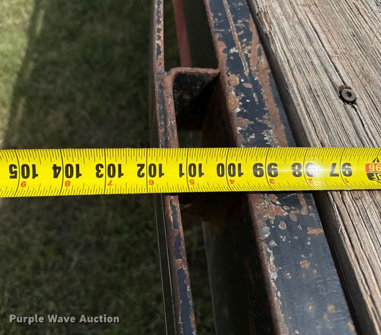 image for item DZ8827 2006 DJTL Flatbed trailer