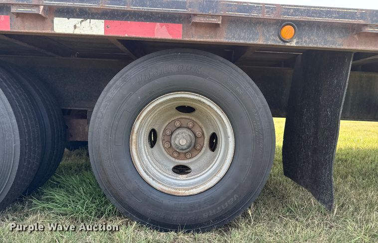 image for item DZ8827 2006 DJTL Flatbed trailer