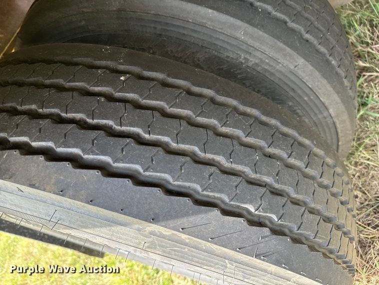 image for item DZ8827 2006 DJTL Flatbed trailer