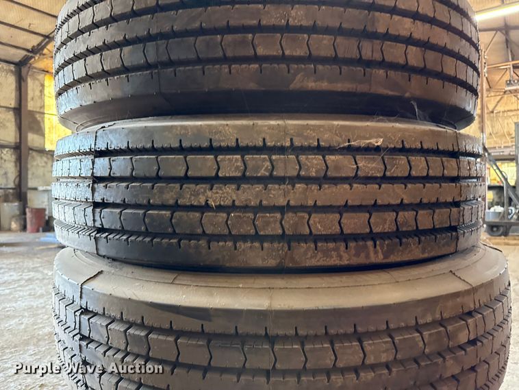image for item DZ8832 (5) Goodride 285/75R24.5 tires