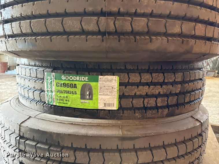 image for item DZ8832 (5) Goodride 285/75R24.5 tires