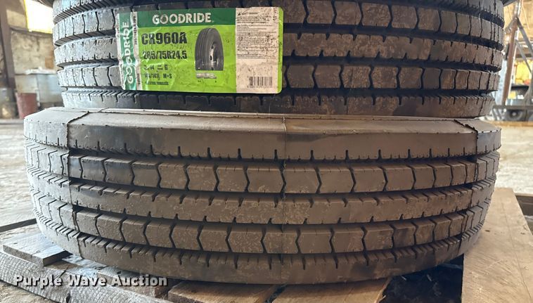 image for item DZ8832 (5) Goodride 285/75R24.5 tires