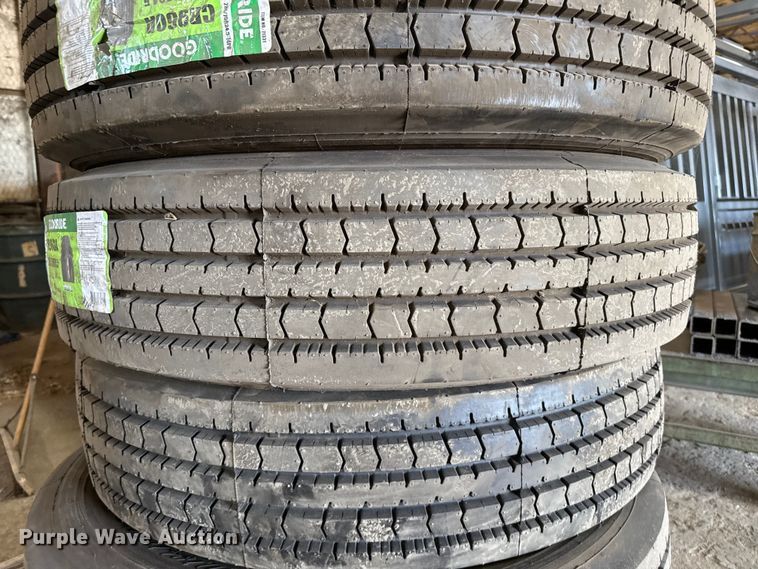 image for item DZ8832 (5) Goodride 285/75R24.5 tires