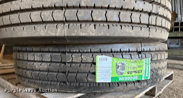 image for item DZ8832 (5) Goodride 285/75R24.5 tires
