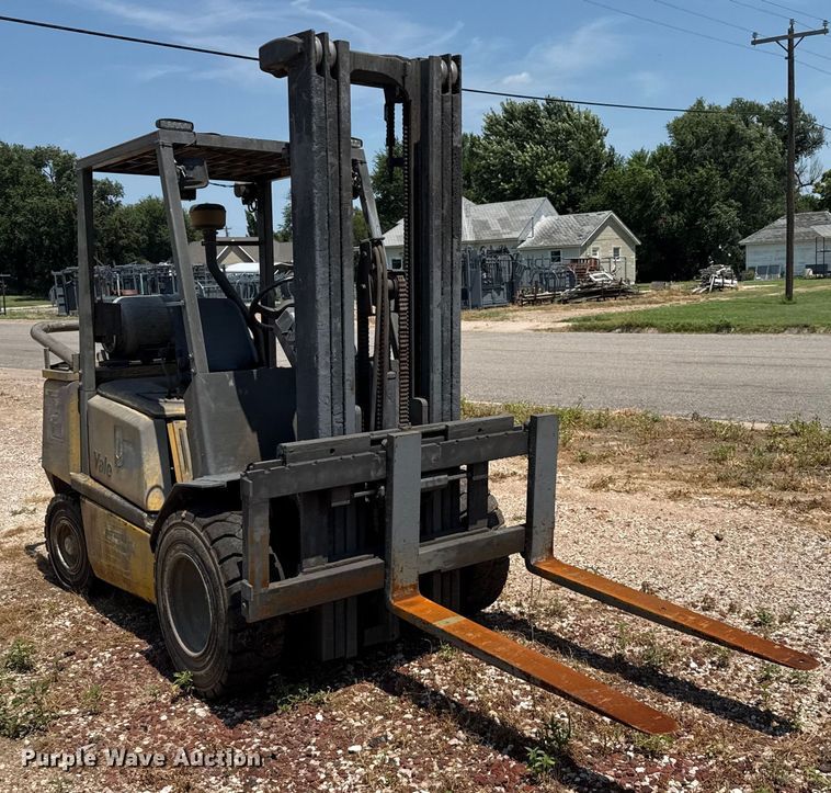 image for item DZ8834 Yale forklift