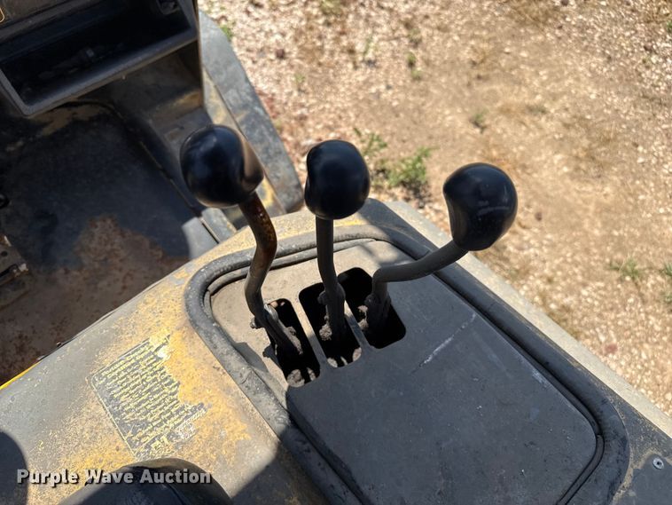 image for item DZ8834 Yale forklift