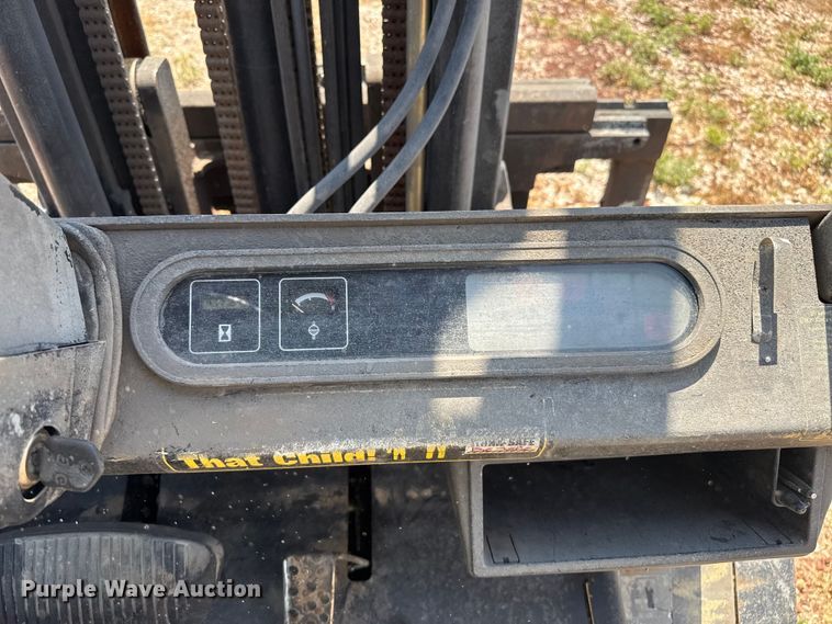 image for item DZ8834 Yale forklift