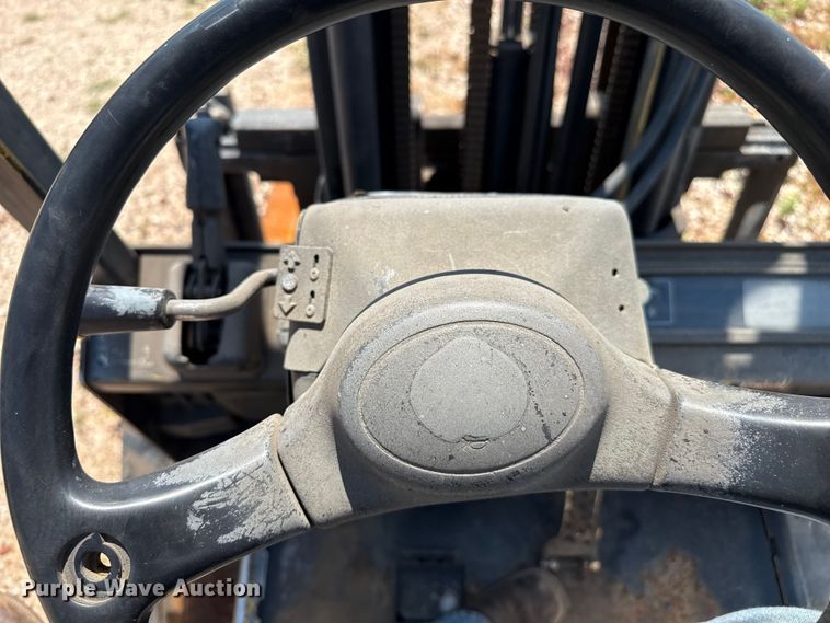 image for item DZ8834 Yale forklift