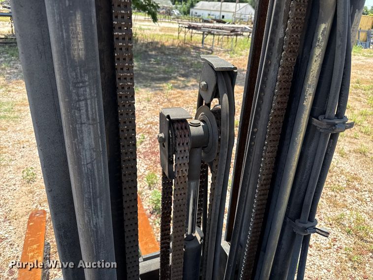 image for item DZ8834 Yale forklift