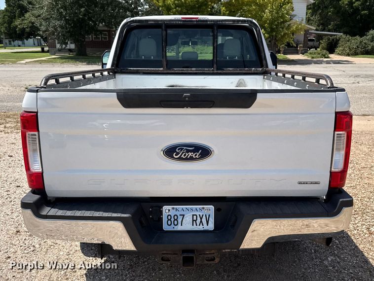 image for item DZ8836 2018 Ford F250 SuperCab pickup truck