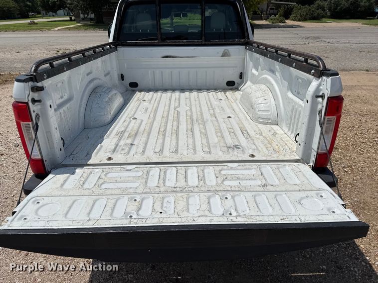 image for item DZ8836 2018 Ford F250 SuperCab pickup truck