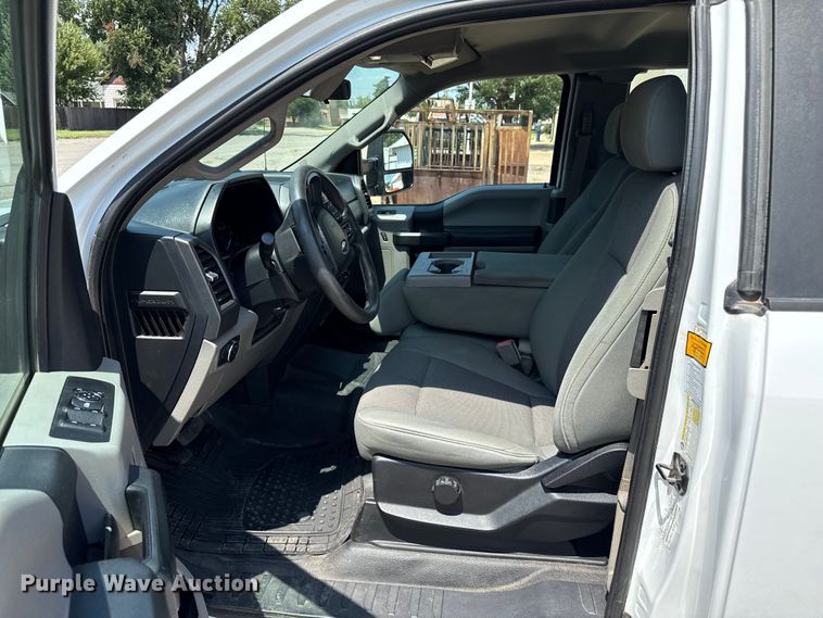 image for item DZ8836 2018 Ford F250 SuperCab pickup truck