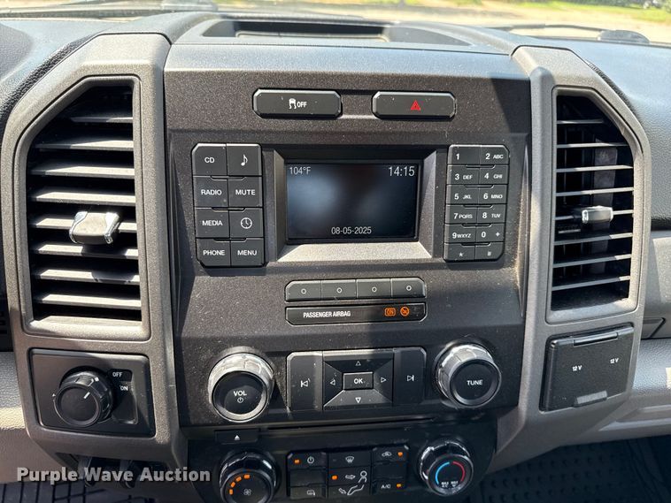 image for item DZ8836 2018 Ford F250 SuperCab pickup truck