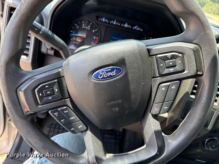 image for item DZ8836 2018 Ford F250 SuperCab pickup truck