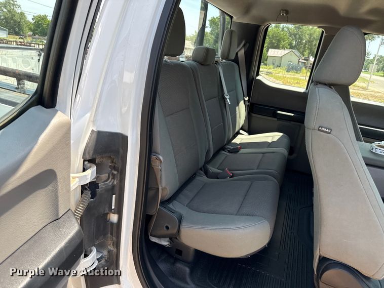 image for item DZ8836 2018 Ford F250 SuperCab pickup truck