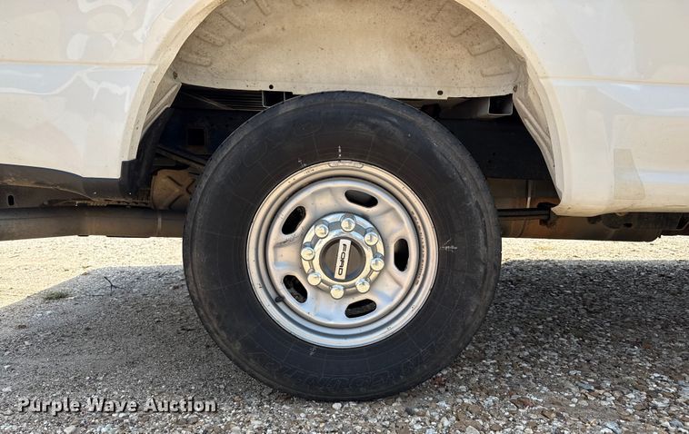 image for item DZ8836 2018 Ford F250 SuperCab pickup truck