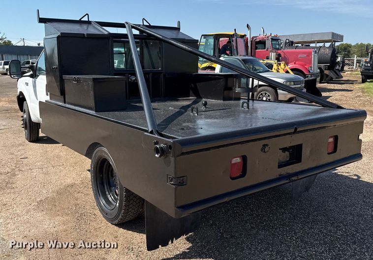 image for item DZ8879 1999 Ford F450 Super Duty winch truck