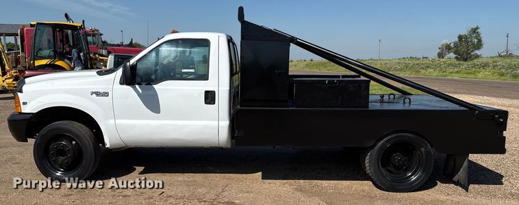 image for item DZ8879 1999 Ford F450 Super Duty winch truck