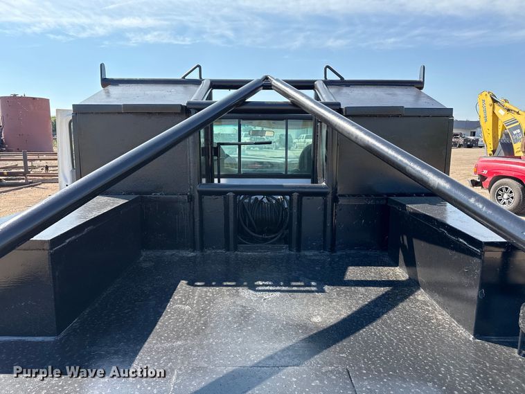 image for item DZ8879 1999 Ford F450 Super Duty winch truck