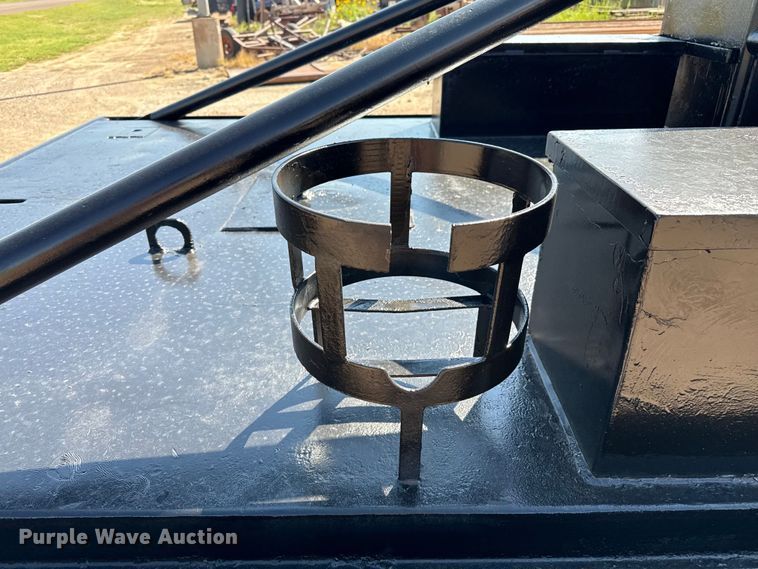 image for item DZ8879 1999 Ford F450 Super Duty winch truck