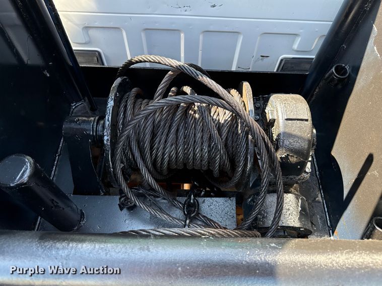 image for item DZ8879 1999 Ford F450 Super Duty winch truck