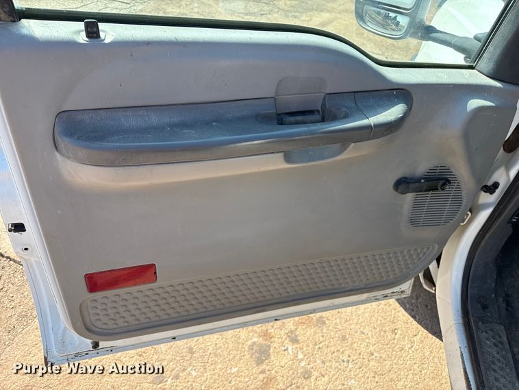 image for item DZ8879 1999 Ford F450 Super Duty winch truck