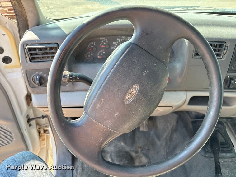 image for item DZ8879 1999 Ford F450 Super Duty winch truck