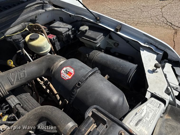 image for item DZ8879 1999 Ford F450 Super Duty winch truck