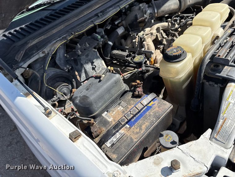 image for item DZ8879 1999 Ford F450 Super Duty winch truck